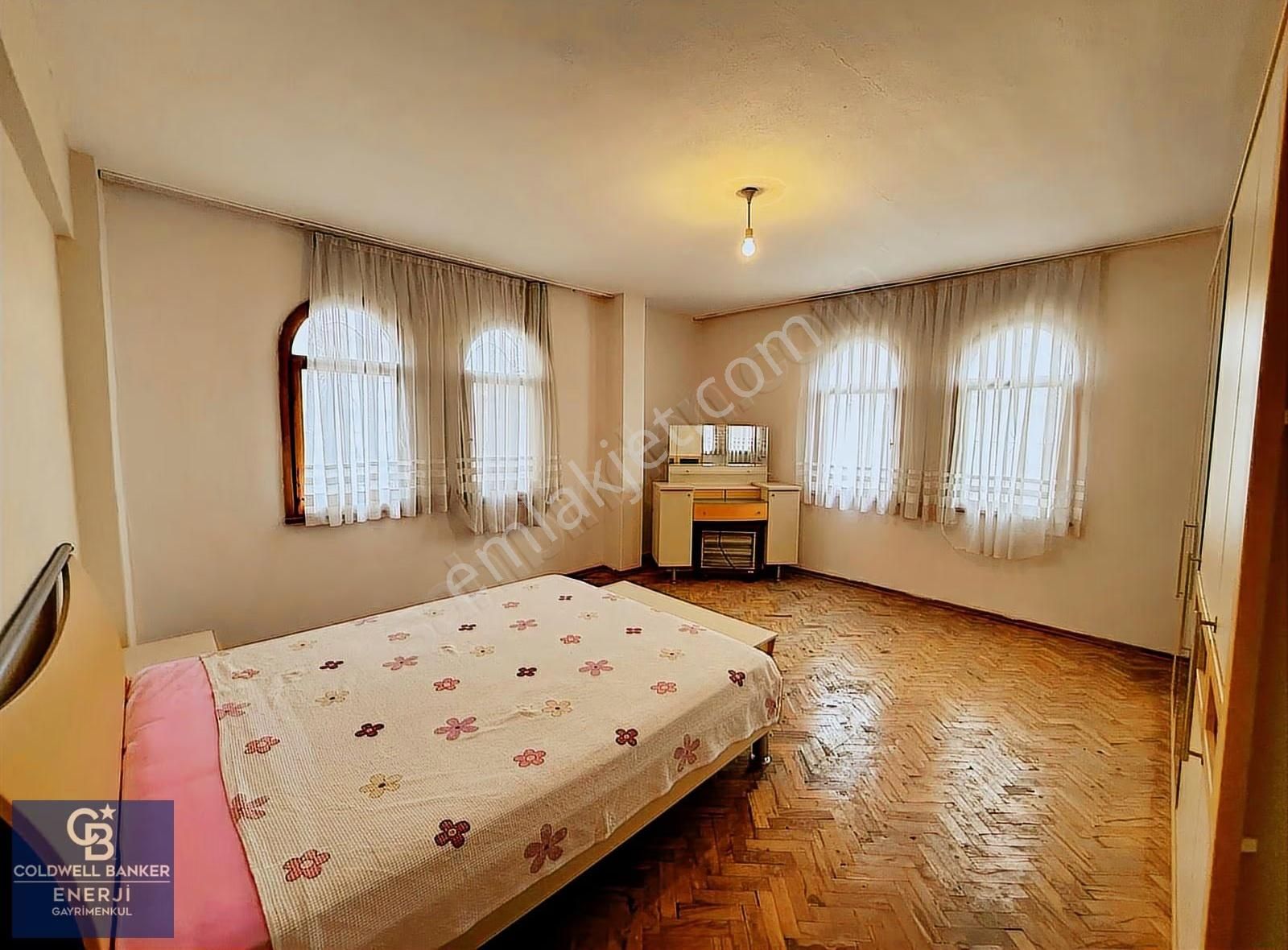 Silivri Cumhuriyet Mah. Satılık 2 Adet Bahçeli 4+1 İkiz Villa - Görsel 27