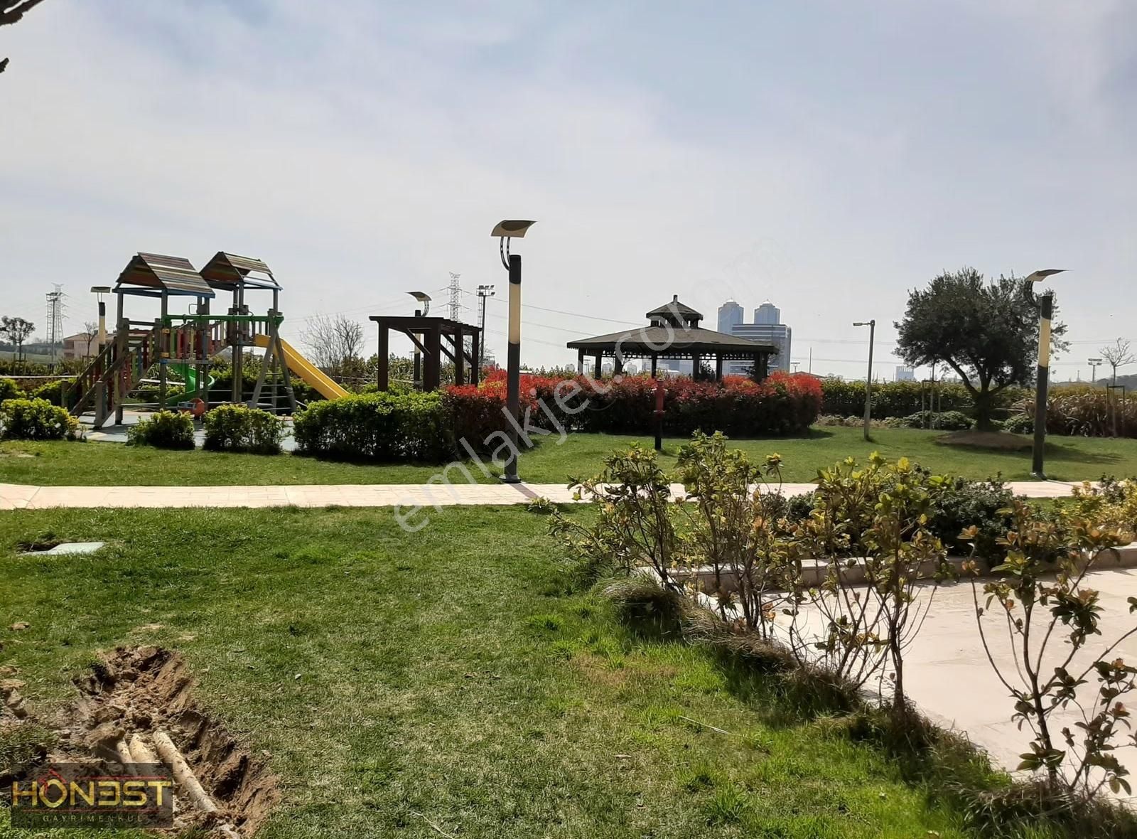 Kiptaş Venezia Mega Satılık 1+1 Full Eşyalı Büyük Daire..avm Mnz - Görsel 2