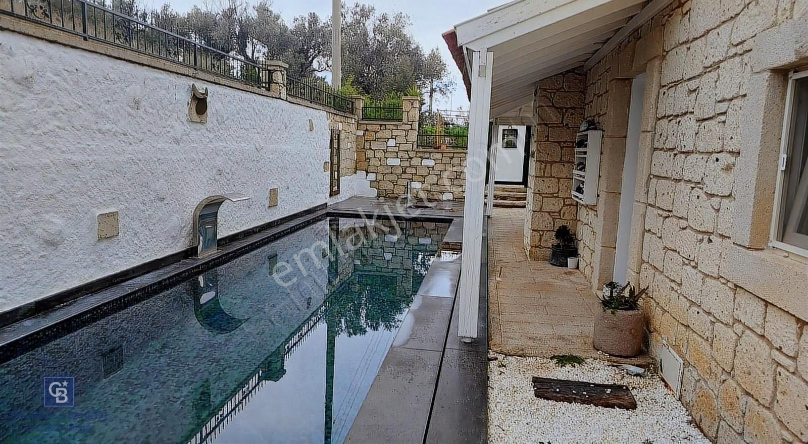 Çeşme Alaçatı Da Kiralık Havuzlu 4+1 Villa - Görsel 3