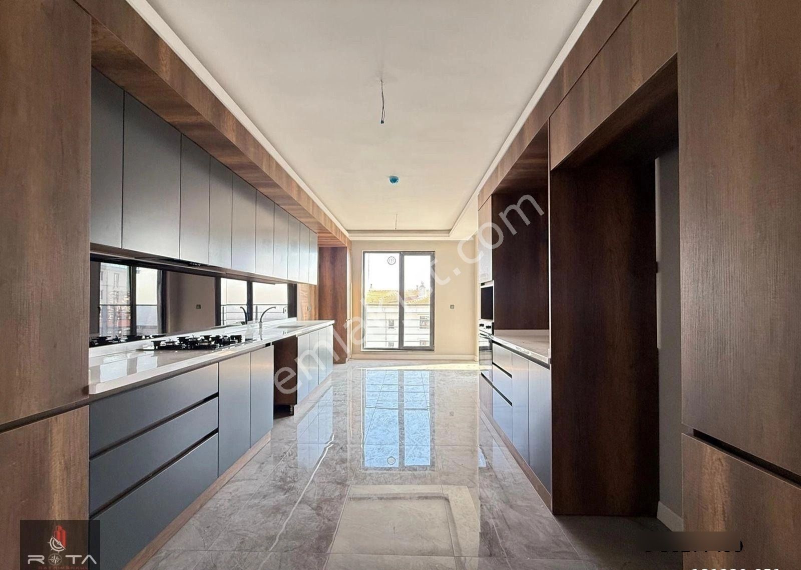 Eksiksiz Yapısıyla 8.katta 3+1 165m2 Sıfır,süperlüx Site Dairesi