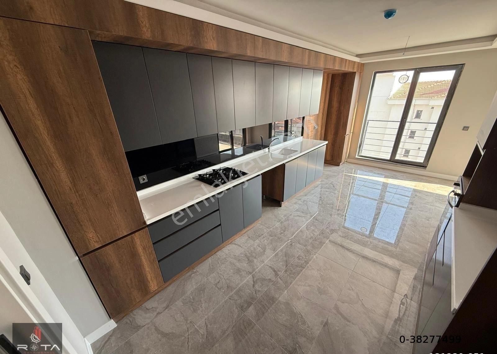 Eksiksiz Yapısıyla 8.katta 3+1 165m2 Sıfır,süperlüx Site Dairesi - Görsel 5