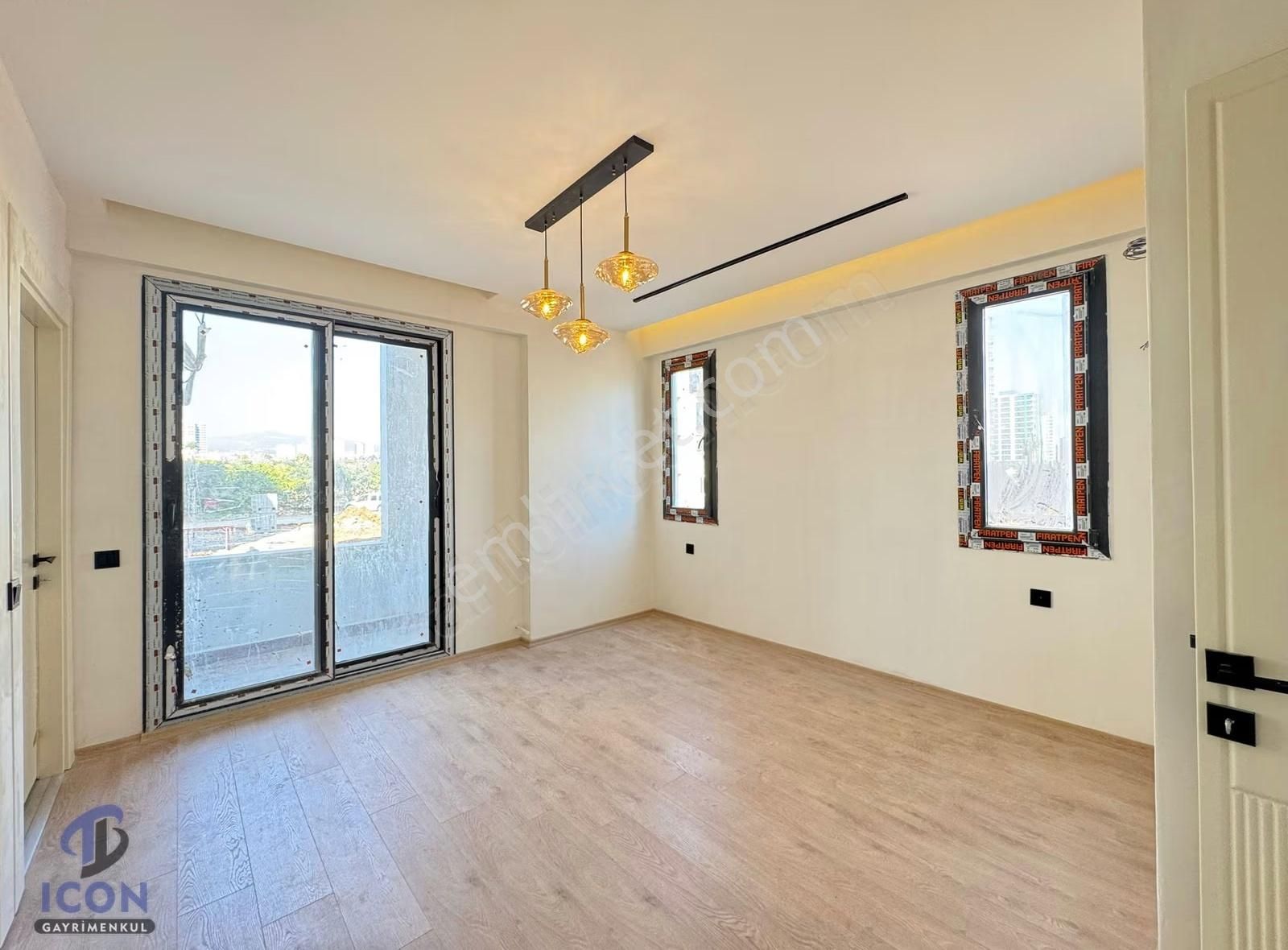 Icon'dan 75.yıl Mah Kaliteli Malzeme Geniş Oturum Gerçek Bm 2+1 - Görsel 11