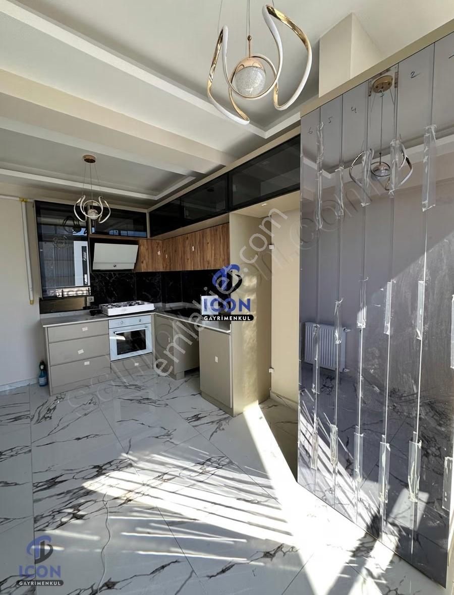 Icon'dan Akdeniz Mah. Son Kat Sevenler İçin Deniz Manzaralı 2+1 - Görsel 13