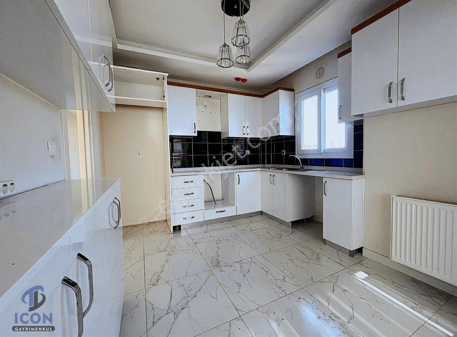 Icon'dan Akdeniz Mah'de Havuzlu Site İçi 3+1 Bağımsız Mutfak - Görsel 4