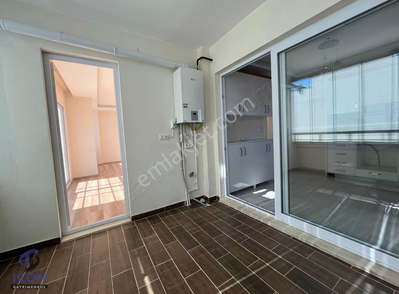 Icon'dan Akdeniz Mah'de Havuzlu Site İçi 3+1 Bağımsız Mutfak - Görsel 5