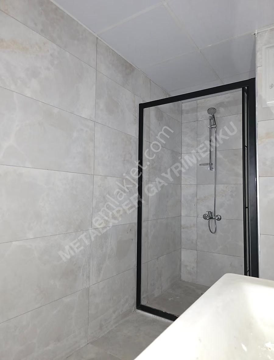 Şehrin Merkezinde Size Özel Bahçeli 1+1 Satılık Daire - Görsel 35