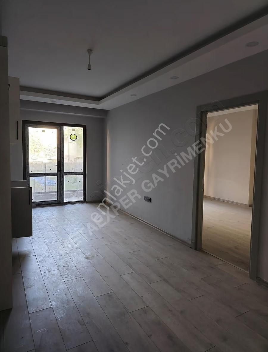 Şehrin Merkezinde Size Özel Bahçeli 1+1 Satılık Daire - Görsel 10