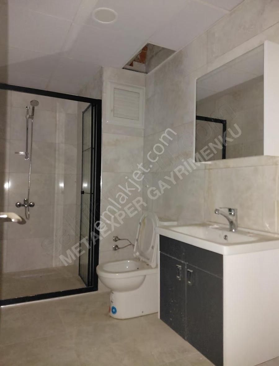 Şehrin Merkezinde Size Özel Bahçeli 1+1 Satılık Daire - Görsel 8