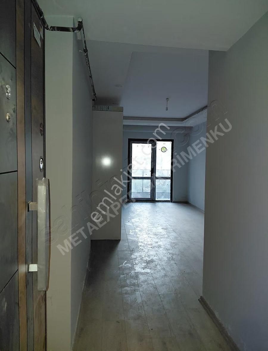 Şehrin Merkezinde Size Özel Bahçeli 1+1 Satılık Daire - Görsel 25