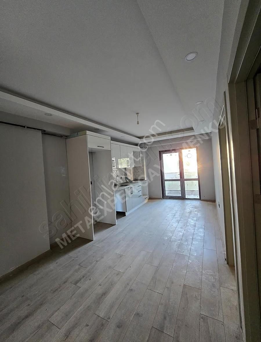 Şehrin Merkezinde Size Özel Bahçeli 1+1 Satılık Daire - Görsel 5