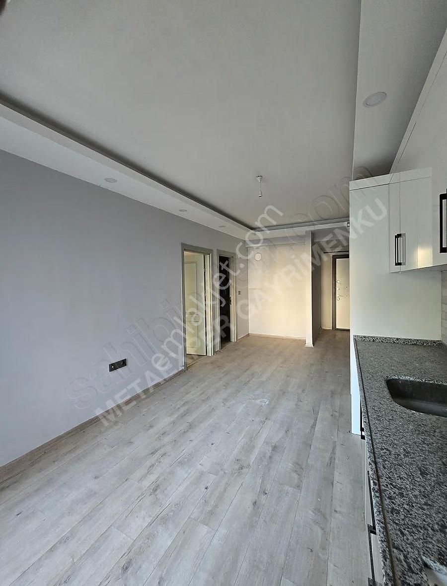 Şehrin Merkezinde Size Özel Bahçeli 1+1 Satılık Daire - Görsel 17