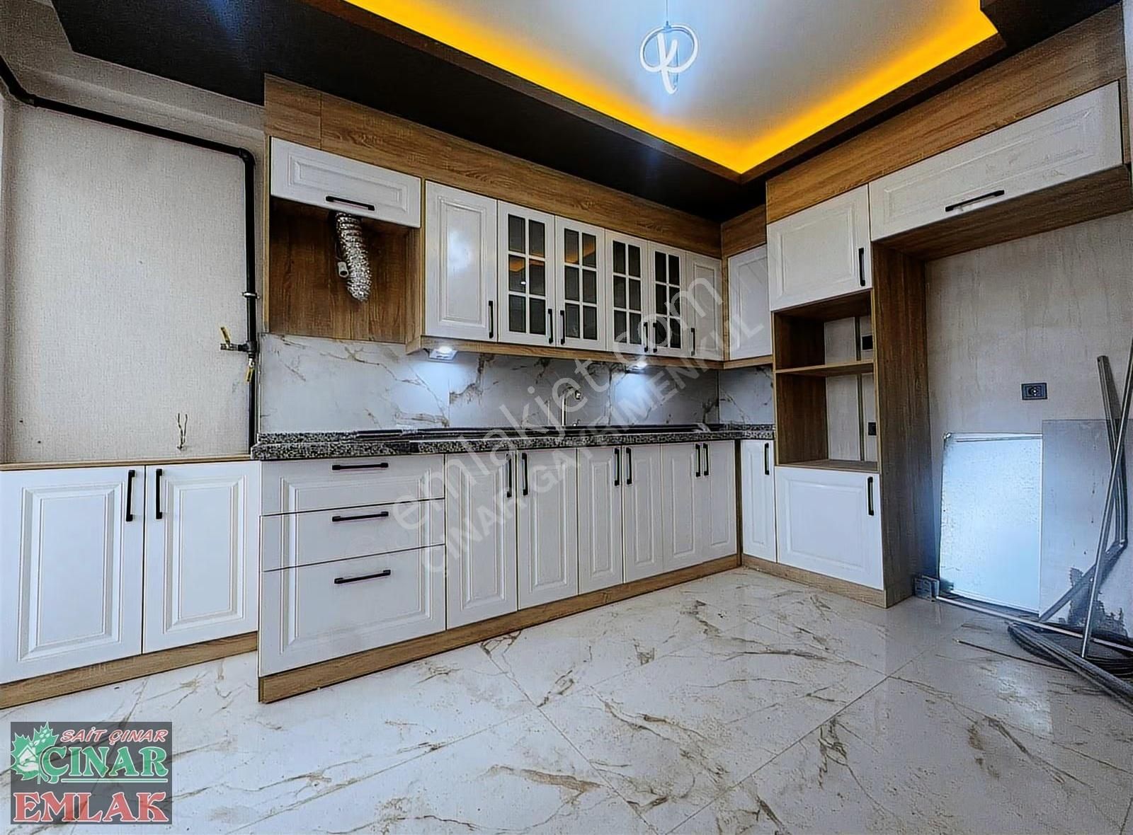 Çınar'dan Şık Tasarımıyla Ferahlık Hissi Veren 2+1 Giriş Dairesi