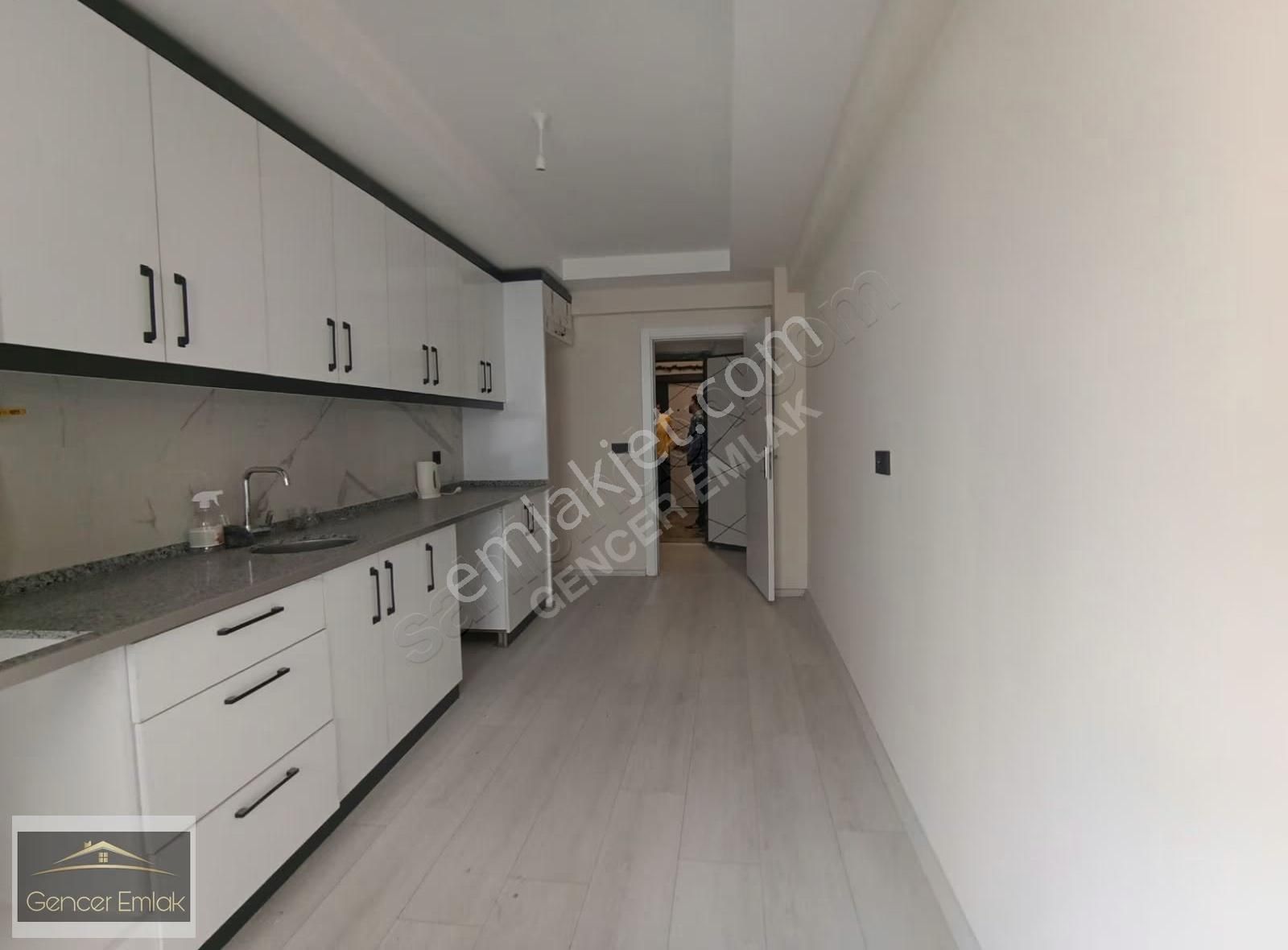 Salihli Keli De 2+1 Geniş Doğalgazlı Daire