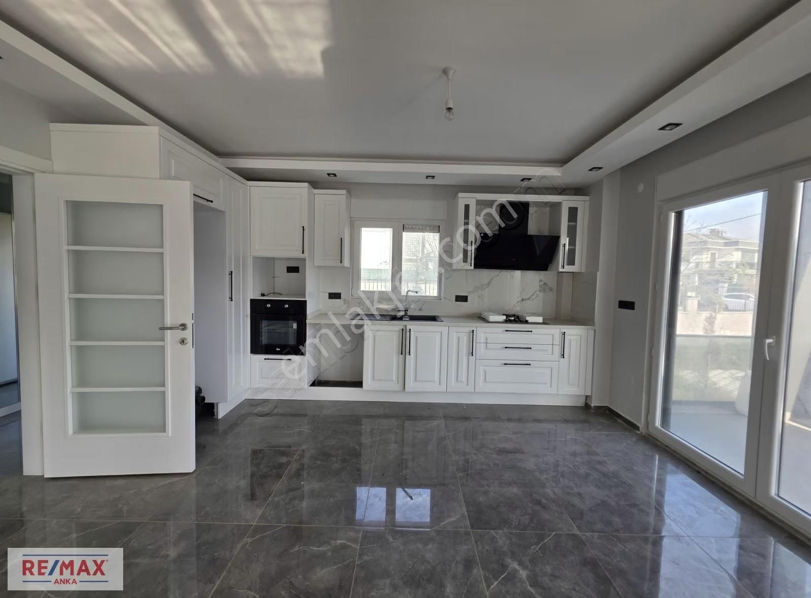 Remax Anka'dan Çavuş 'da Müstakil 600 M2 5+1 Havuzlu Villa - Görsel 8