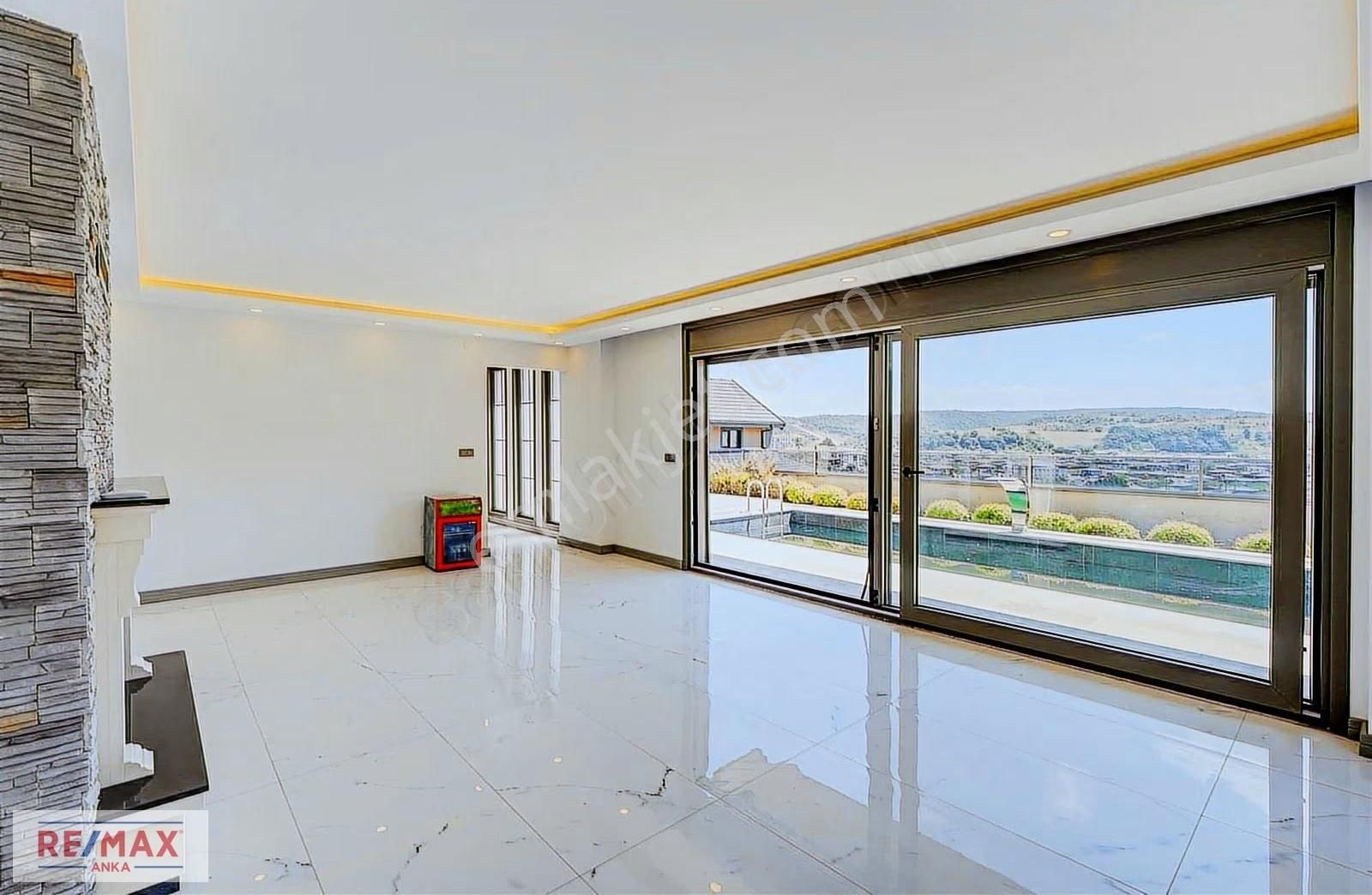 Remax Anka'dan A Plus 6+1 Tripleks Müstakil Villa - Görsel 31