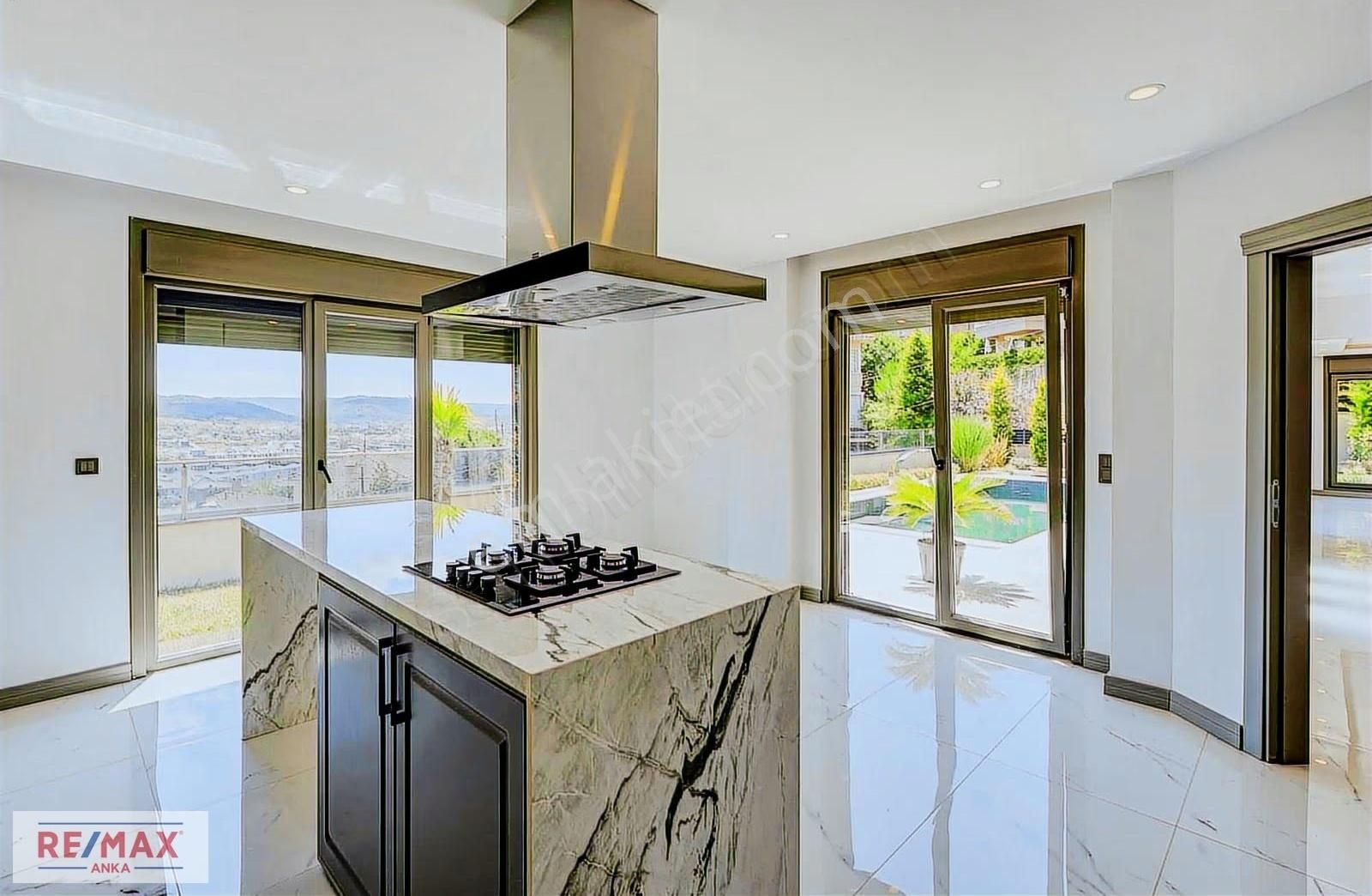 Remax Anka'dan A Plus 6+1 Tripleks Müstakil Villa - Görsel 24