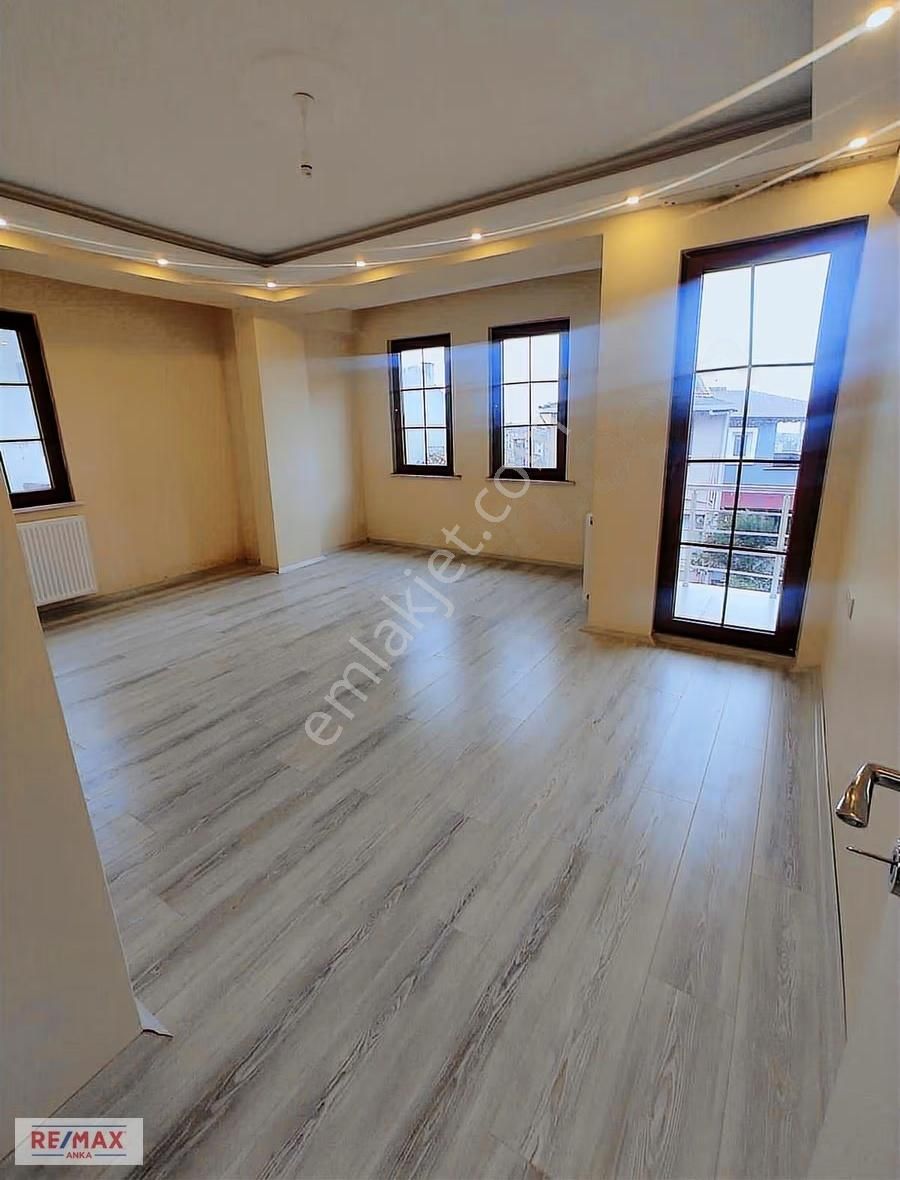 Remax Anka'dan Şile Merkezde 2+1 Satılık Deniz Manzaralı Çatıkat - Görsel 4