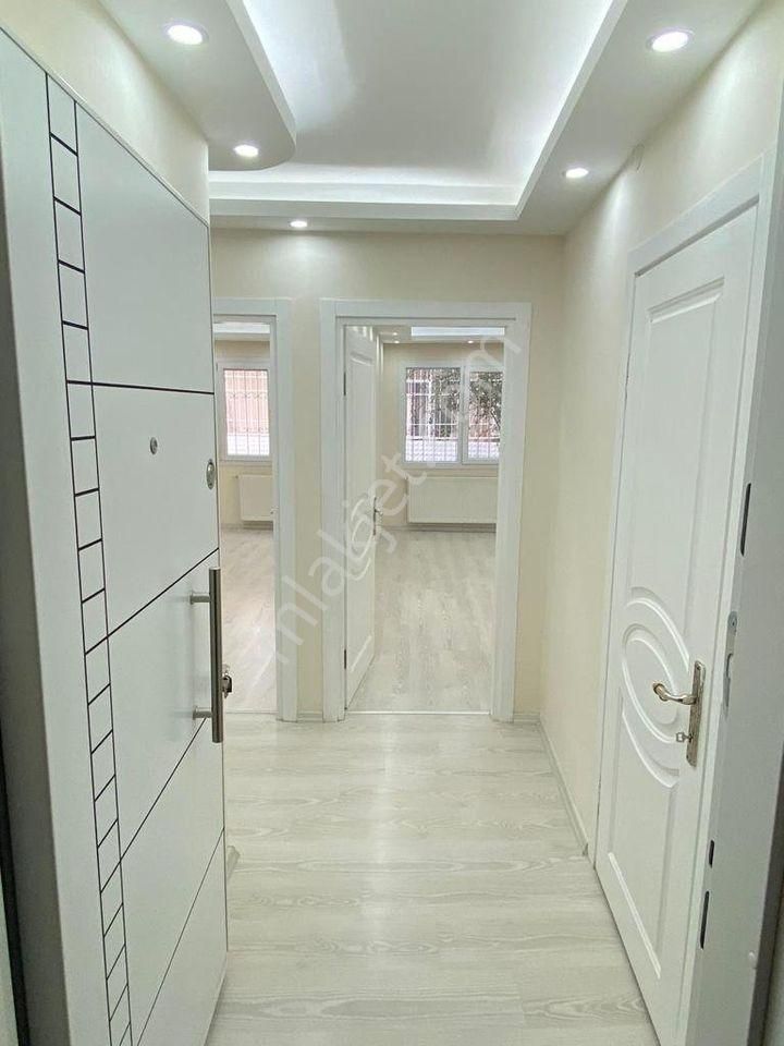 Metrobüs'e Yürüme Mesafesinde 1+1 Bahce Katı Satılık Daire - Görsel 5