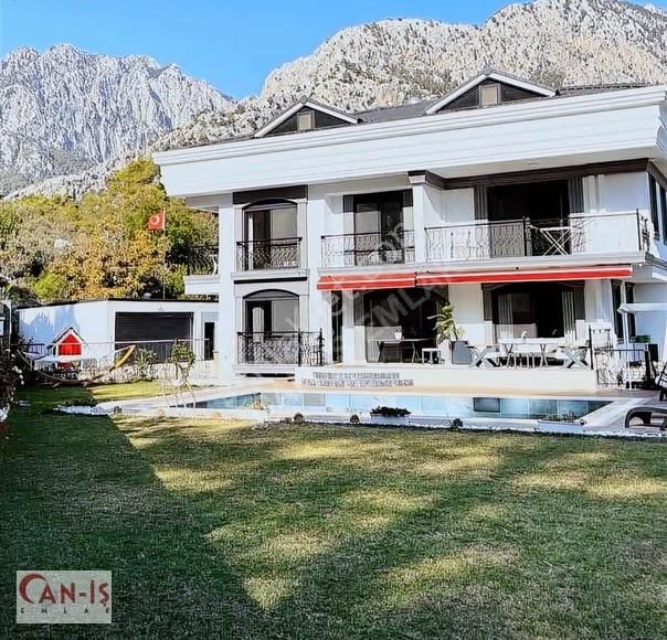 Göynükte Ultra Lüks 9+3 Malikane Ormana Sıfır Caniş Emlak