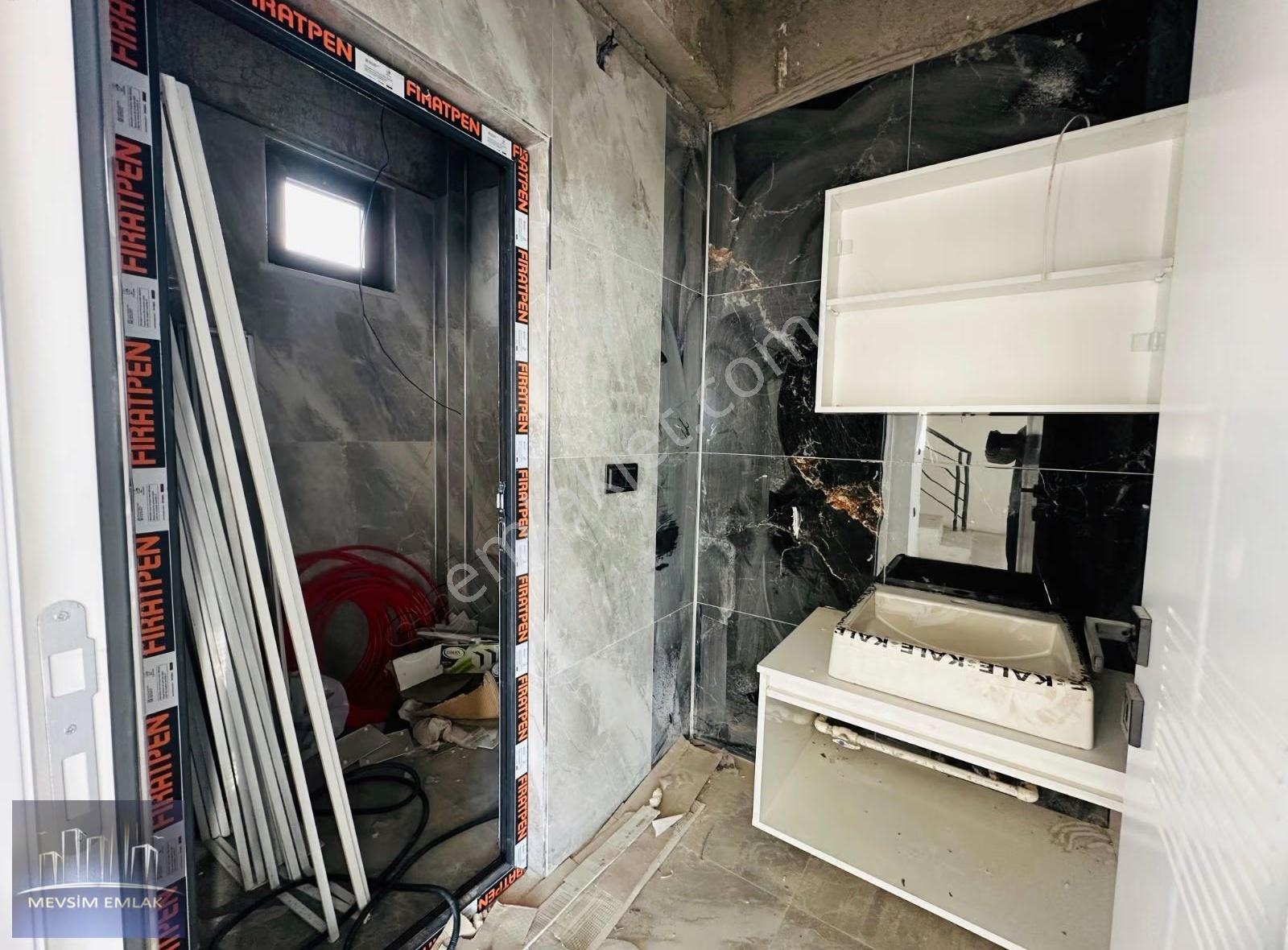 Mevsim Emlaktan Satılık Site İçerisinde Lüks Villa - Görsel 10