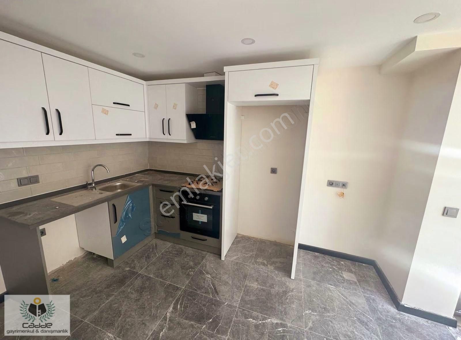 Sarısu Mah De Ara Kat 1+1 Satılık Daire