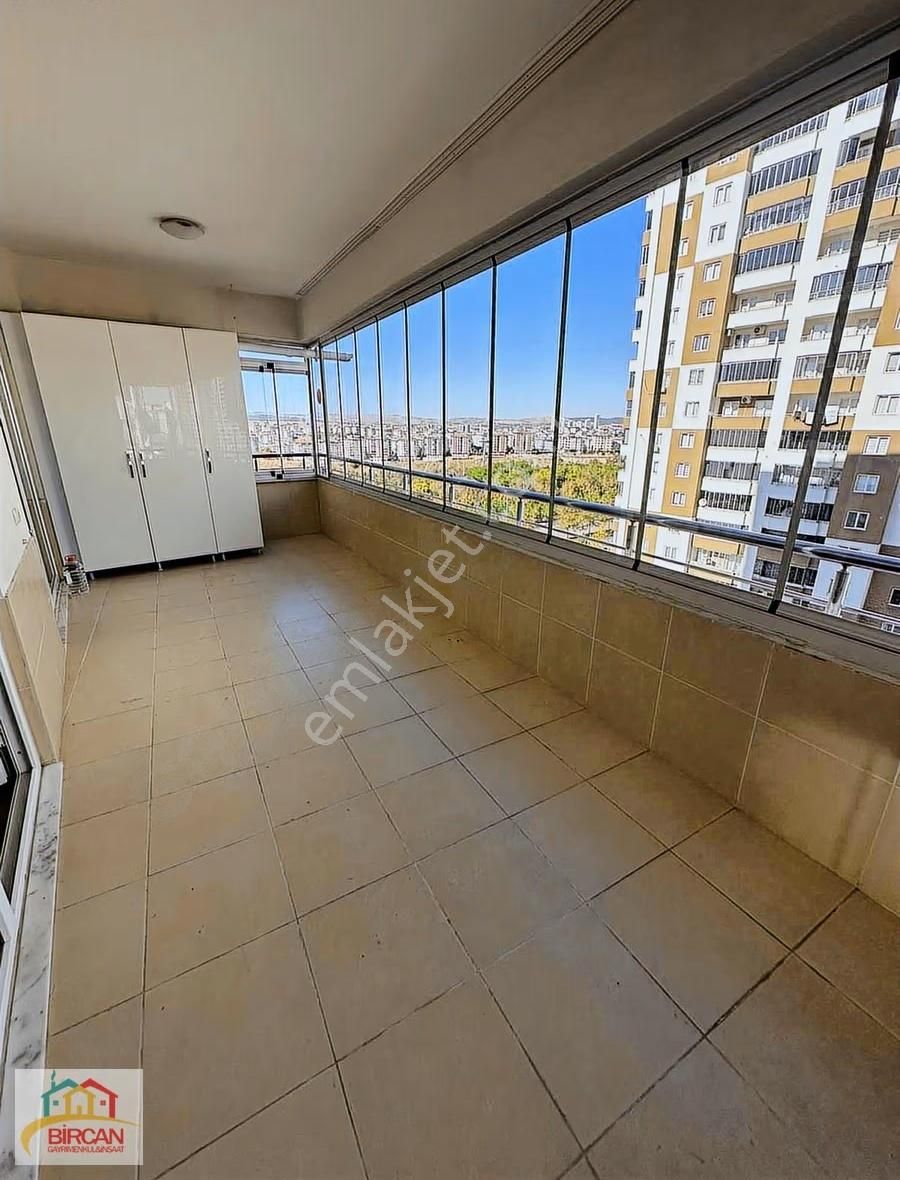 Karataşta Satlık Masrafsız 4+1 Ara Kat 220 M2 Daire - Görsel 4