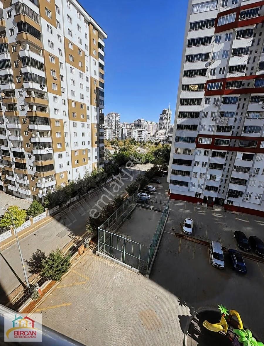 Karataşta Satlık Masrafsız 4+1 Ara Kat 220 M2 Daire - Görsel 10