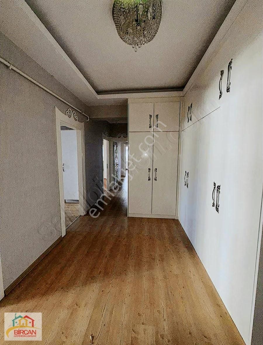 Karataşta Satlık Masrafsız 4+1 Ara Kat 220 M2 Daire