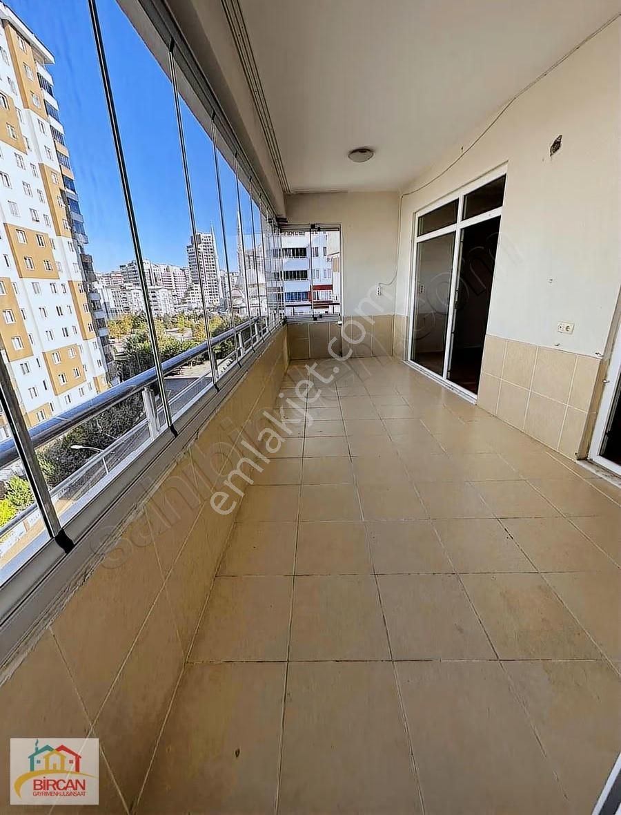 Karataşta Satlık Masrafsız 4+1 Ara Kat 220 M2 Daire - Görsel 13