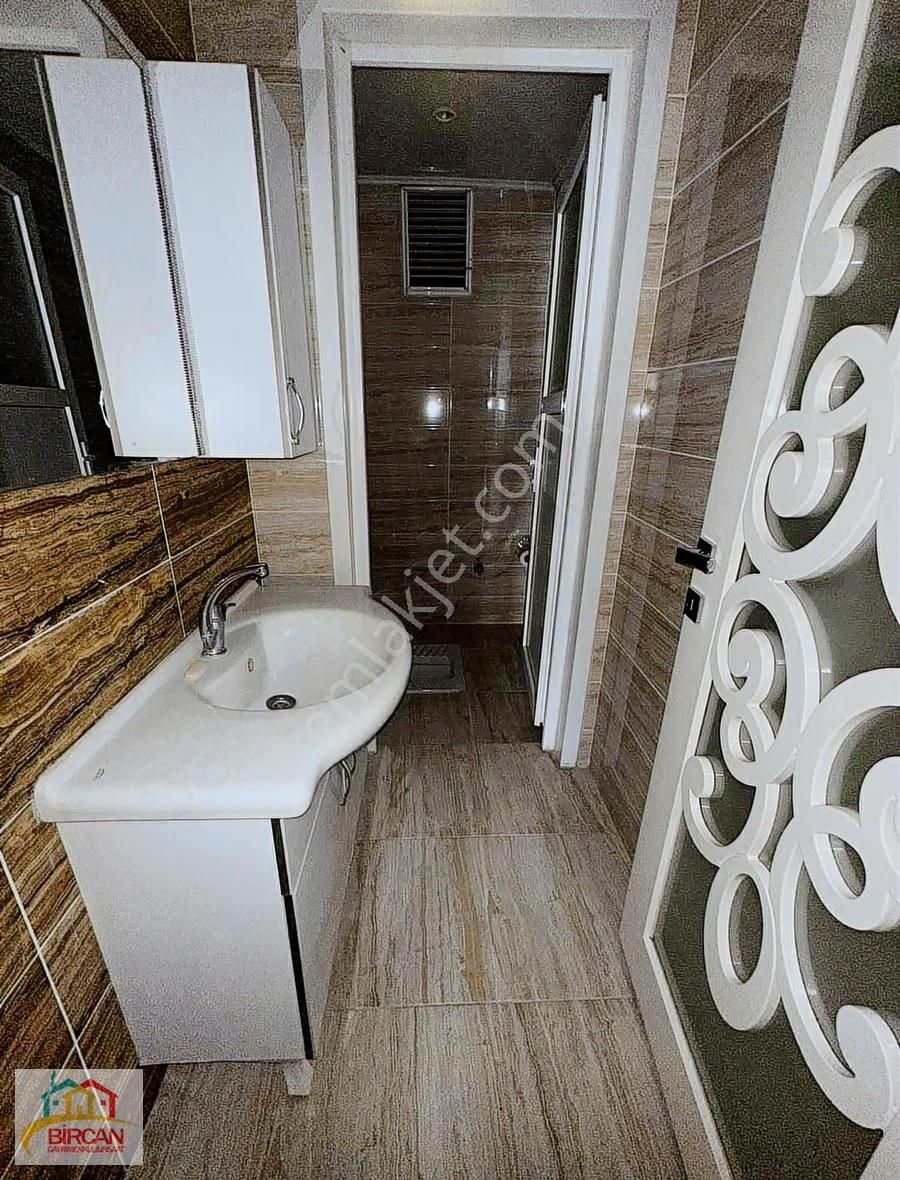 Karataşta Satlık Masrafsız 4+1 Ara Kat 220 M2 Daire - Görsel 18