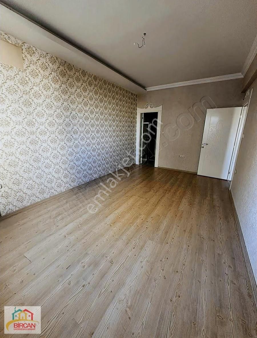 Karataşta Satlık Masrafsız 4+1 Ara Kat 220 M2 Daire - Görsel 23