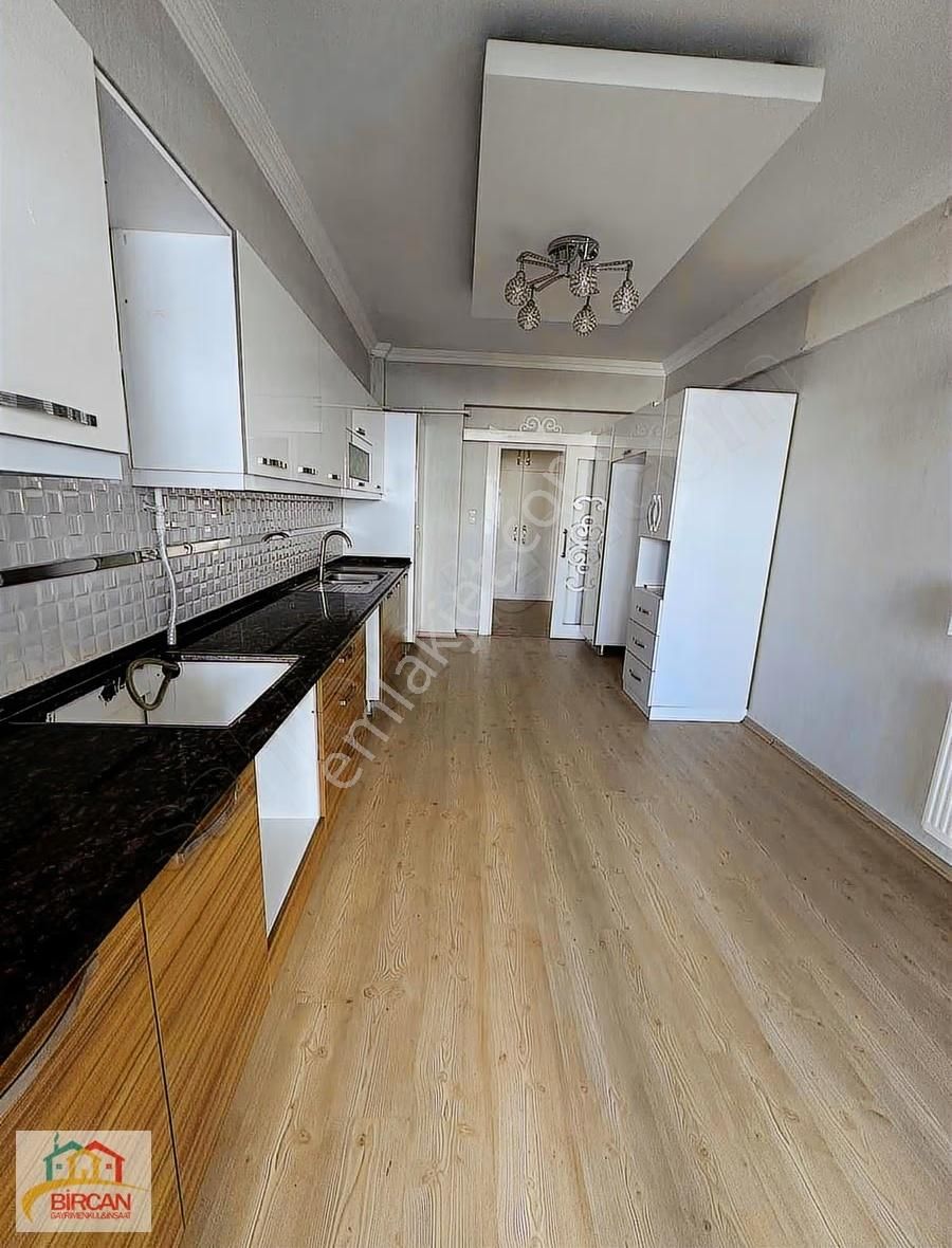 Karataşta Satlık Masrafsız 4+1 Ara Kat 220 M2 Daire - Görsel 15