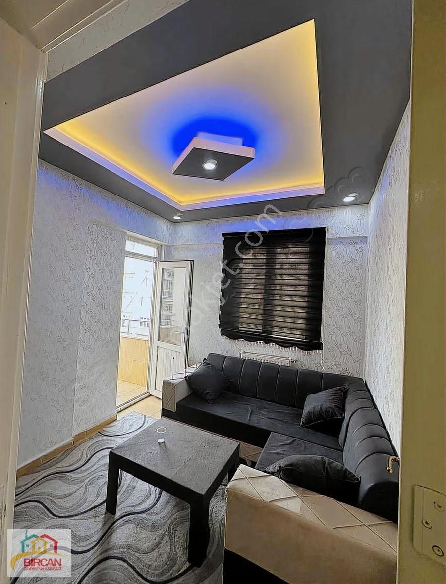 Yeditepe'de Tramvaya Sıfır Kiralık 2 + 1 Balkonlu Eşyalı Stüdyo - Görsel 2