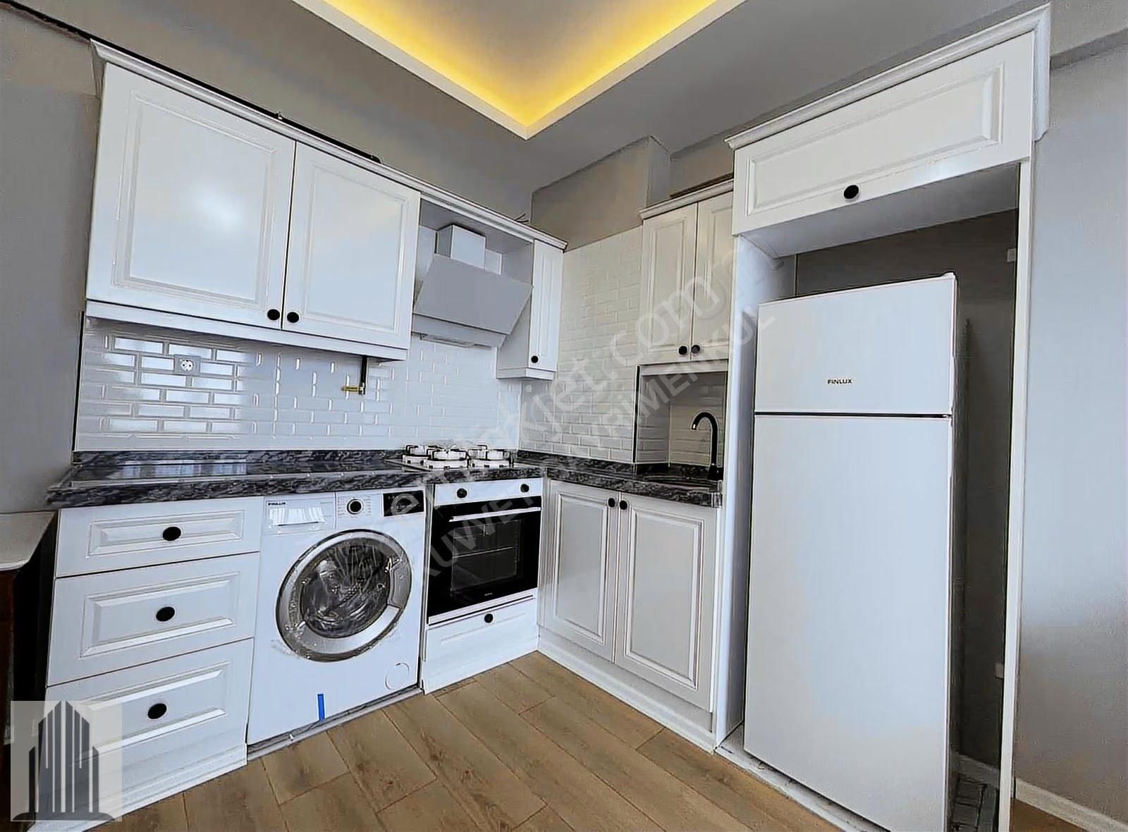 Kuvvet'ten Deniz Manzaralı Ultra Lüks Eşyalı Satılık 1+1 Daire ! - Görsel 3