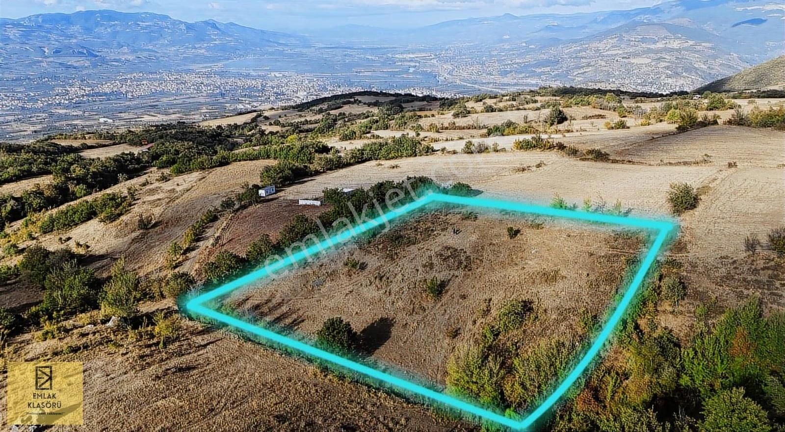 Geyve Eşmede Manzaralı 6.700 M² Yatırımlık Tarla