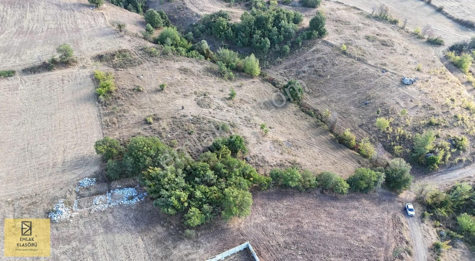 Geyve Eşmede Manzaralı 6.700 M² Yatırımlık Tarla - Görsel 12