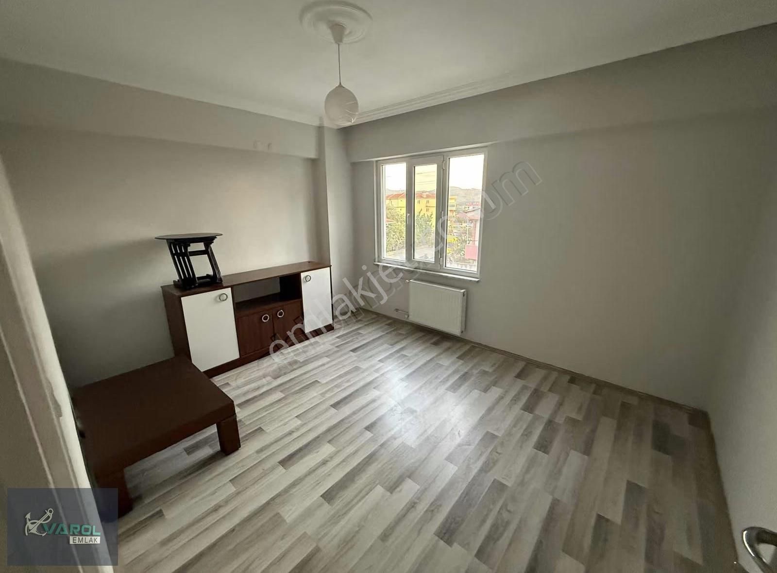 Merkezi Konumda 3+1 Doğalgazlı Kapalı Balkonlu Kiralık Daire - Görsel 10