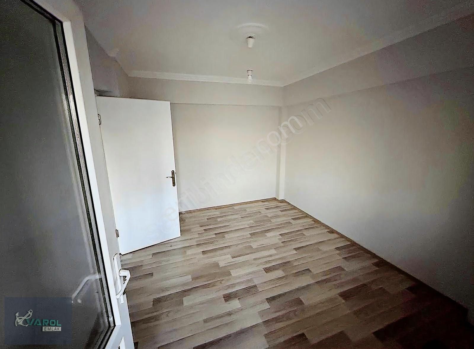 Merkezi Konumda 3+1 Doğalgazlı Kapalı Balkonlu Kiralık Daire - Görsel 6