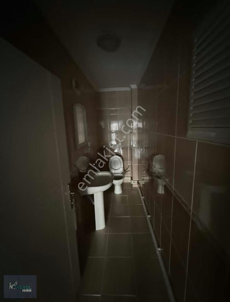 Merkezi Konumda 3+1 Doğalgazlı Kapalı Balkonlu Kiralık Daire - Görsel 20