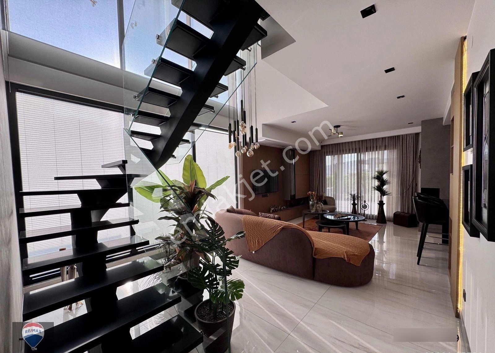 Kuşadası Yavansu’da Akıllı Ev Sistemi, Özel Havuzlu, Eşyalı Ultra Lüks 4+1 Villa - Görsel 24