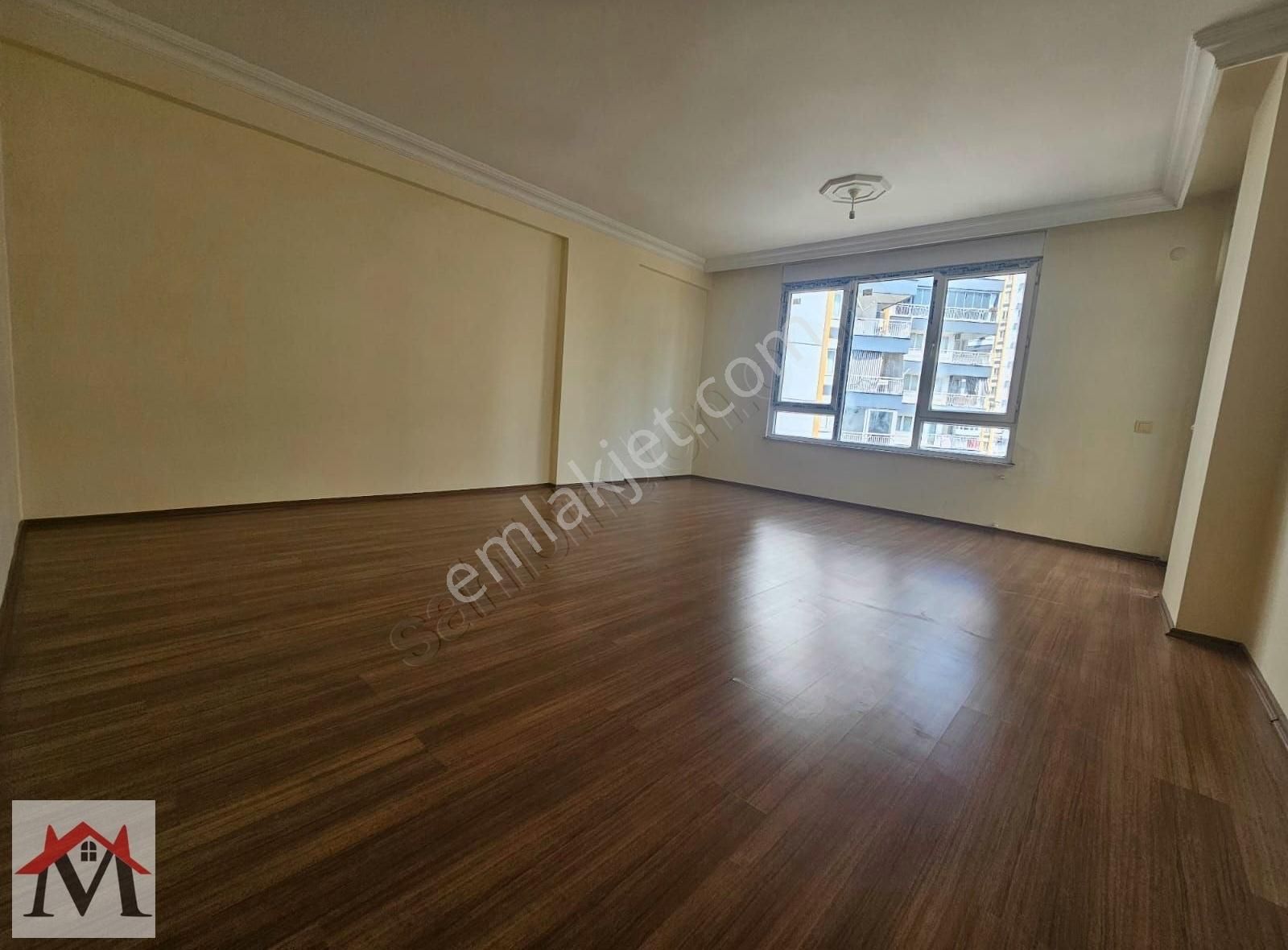 Yenigünde Site İçerisinde 3+1 150m2 Daire