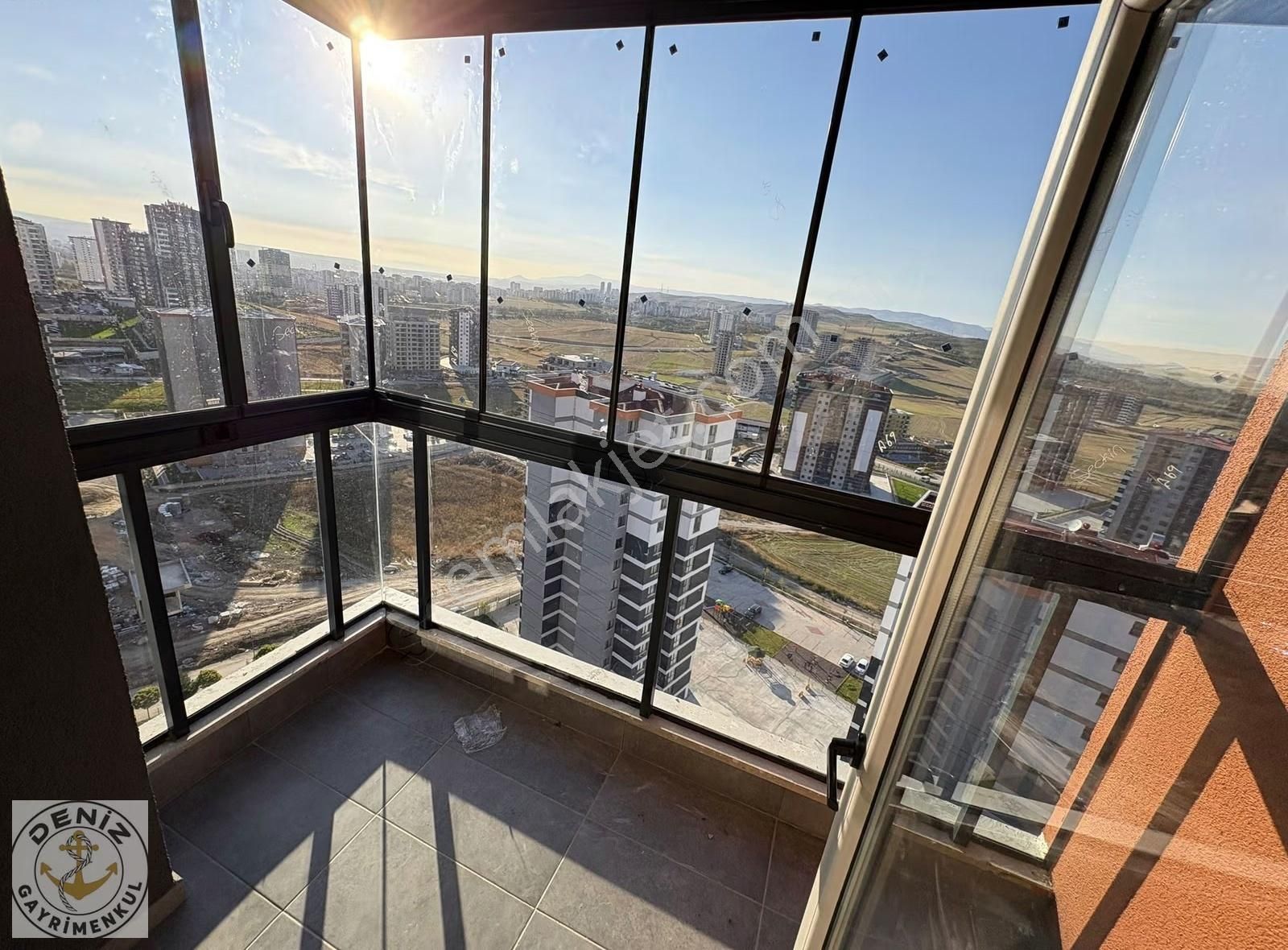 Cadde Üzerinde Mükemmel Peyzajlı 4+1 Site İçinde Satılık Daire - Görsel 17