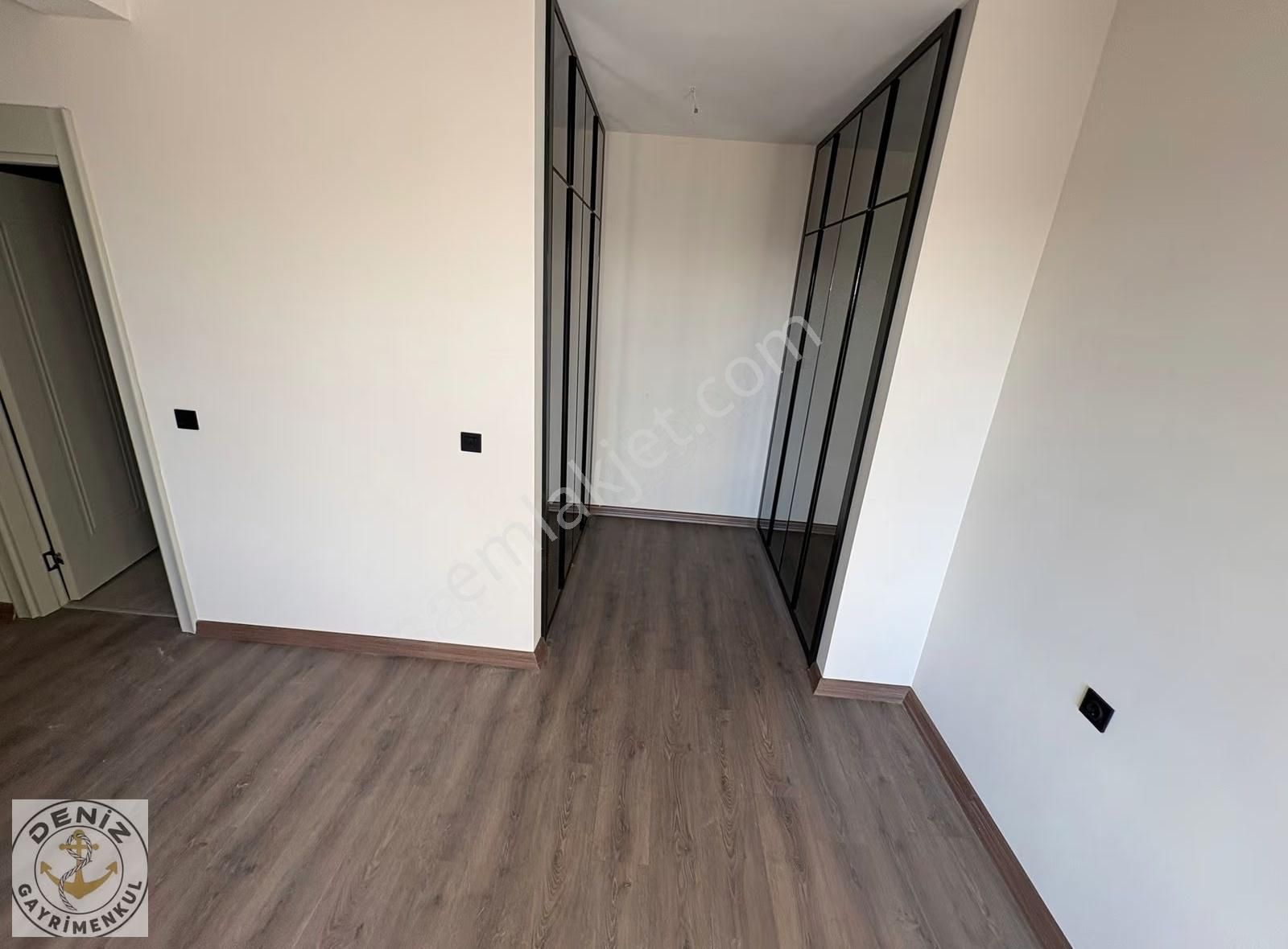 Cadde Üzerinde Mükemmel Peyzajlı 4+1 Site İçinde Satılık Daire - Görsel 19