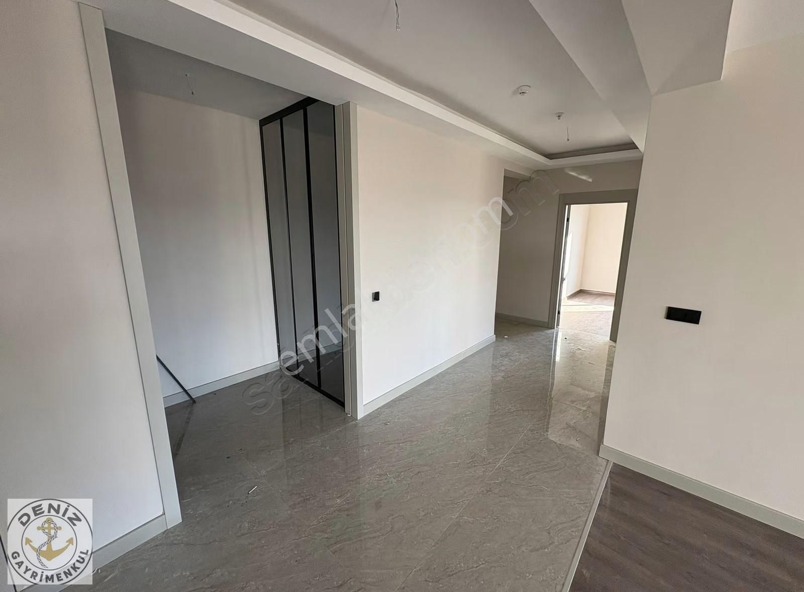 Cadde Üzerinde Mükemmel Peyzajlı 4+1 Site İçinde Satılık Daire - Görsel 22