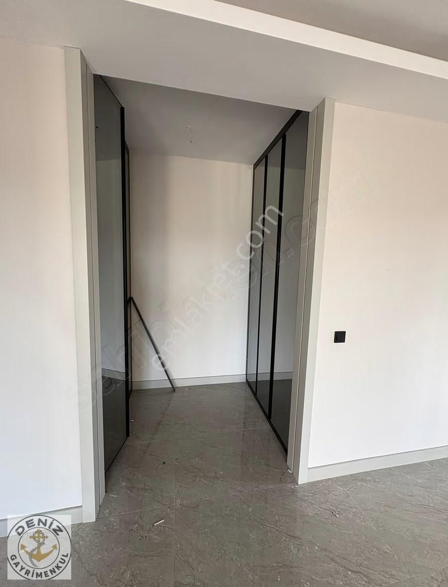 Cadde Üzerinde Mükemmel Peyzajlı 4+1 Site İçinde Satılık Daire - Görsel 3