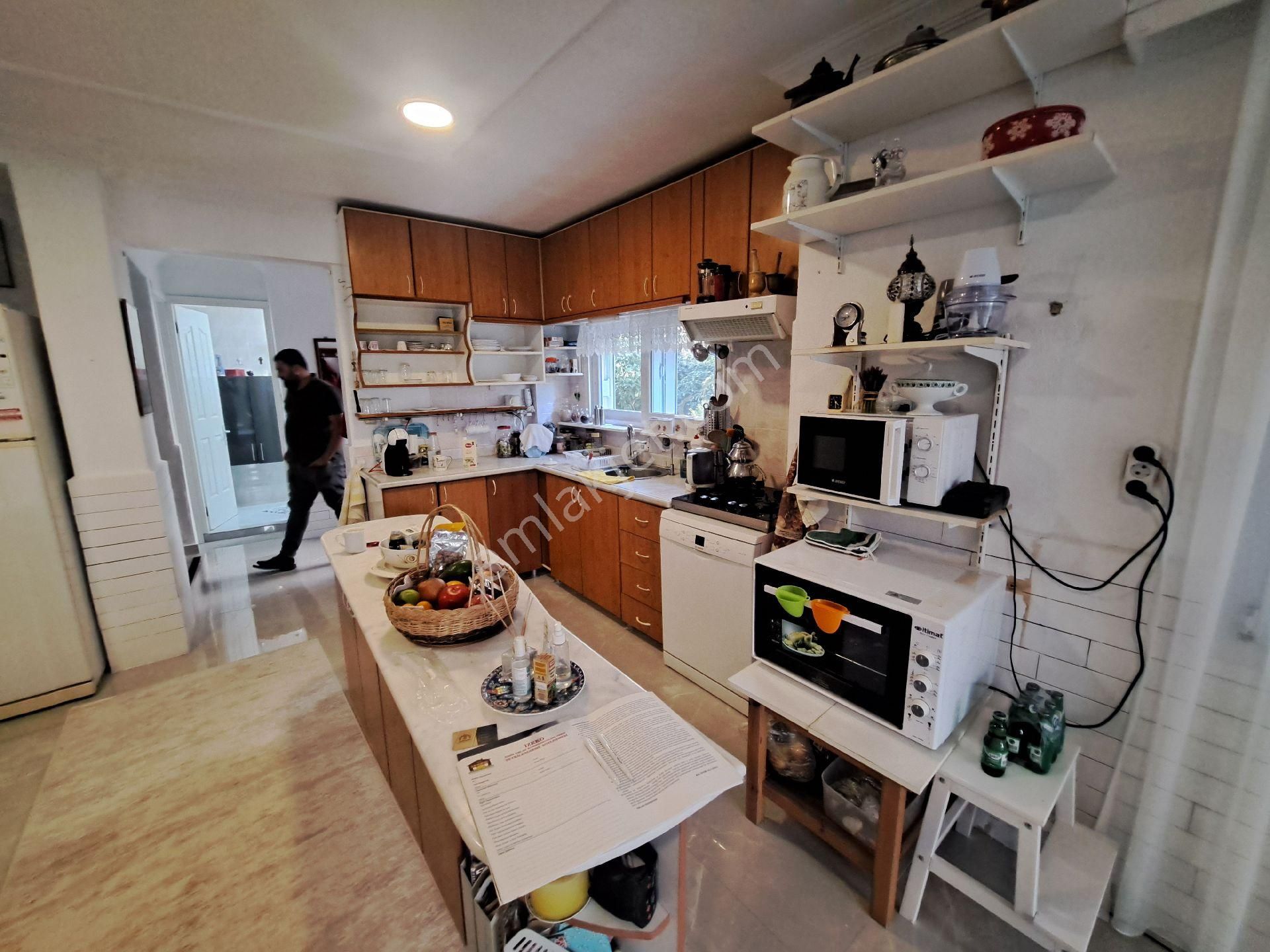 İzmir Seferihisar Ürkmez De Denize 50 Metre 6+1 Satılık Eşyalı Villa - Görsel 10