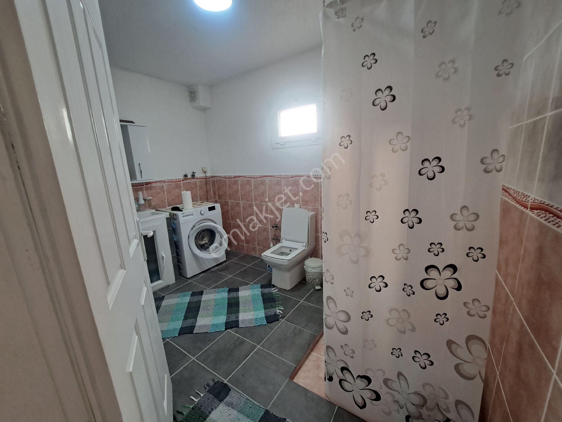 İzmir Seferihisar Ürkmez De Denize 50 Metre 6+1 Satılık Eşyalı Villa - Görsel 17