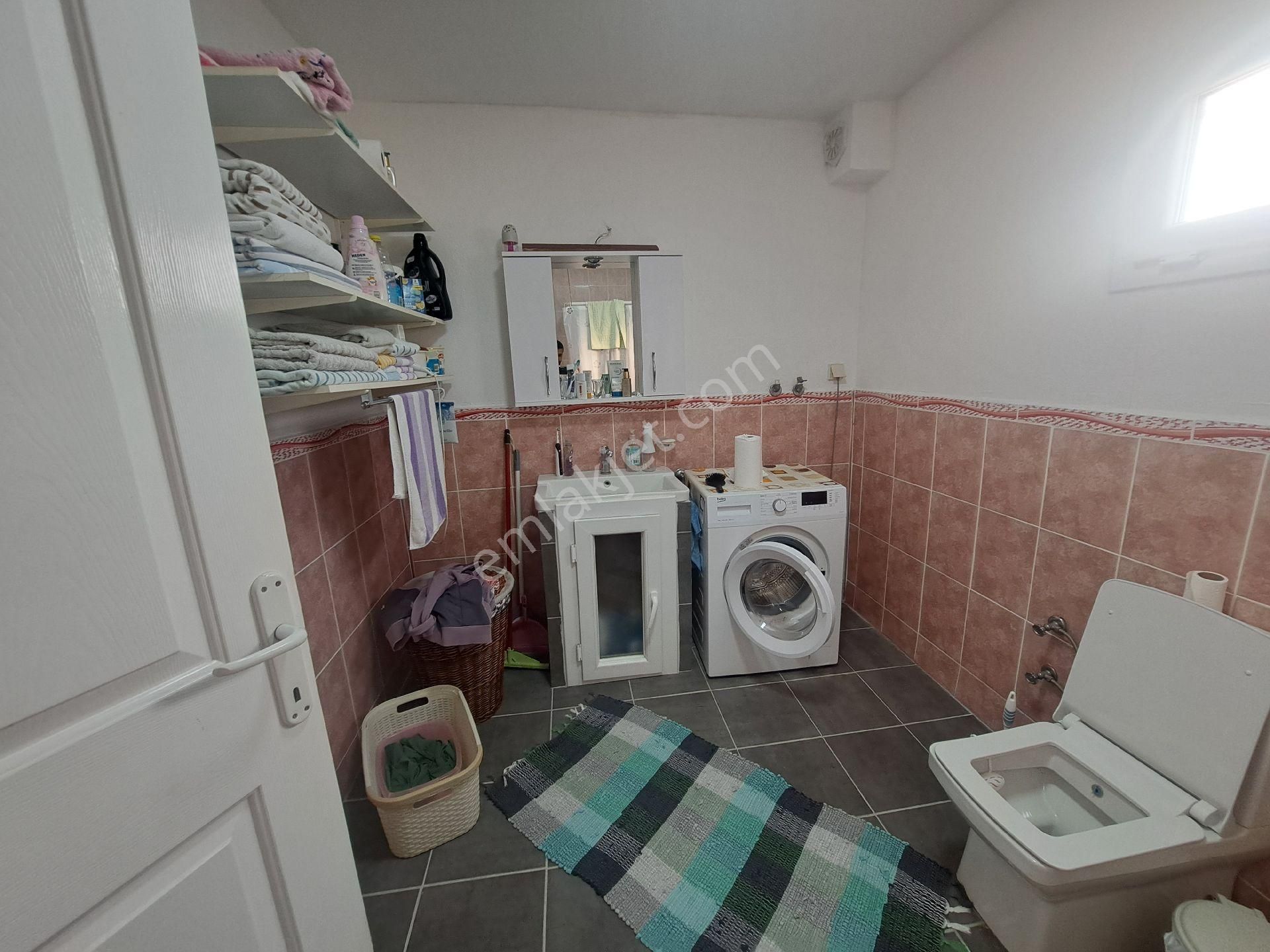 İzmir Seferihisar Ürkmez De Denize 50 Metre 6+1 Satılık Eşyalı Villa - Görsel 16