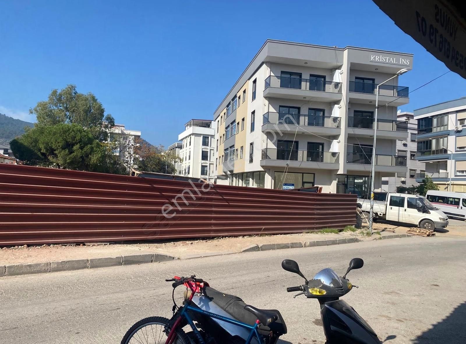 Plus Ara'dan Gaziemir'in En Güzel Lokasyonunda Satılık Dükkan - Görsel 5