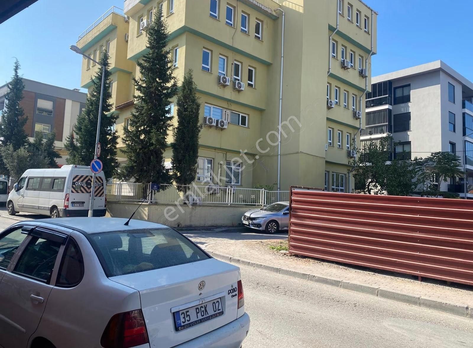 Plus Ara'dan Gaziemir'in En Güzel Lokasyonunda Satılık Dükkan - Görsel 3